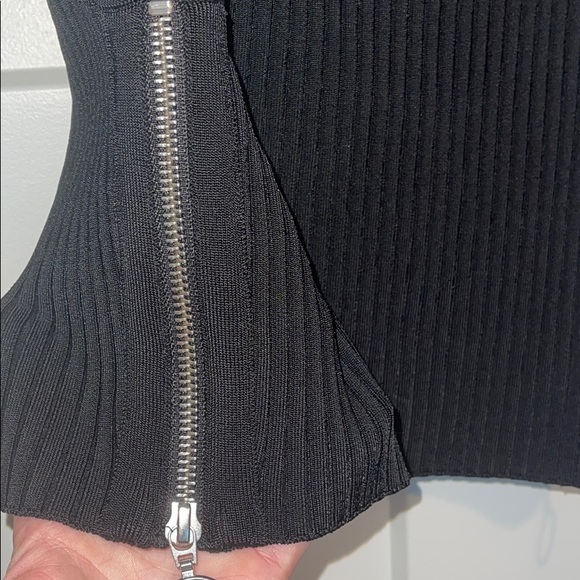 Revolve Black Ribbed Crop Top - Picture 3 of 5